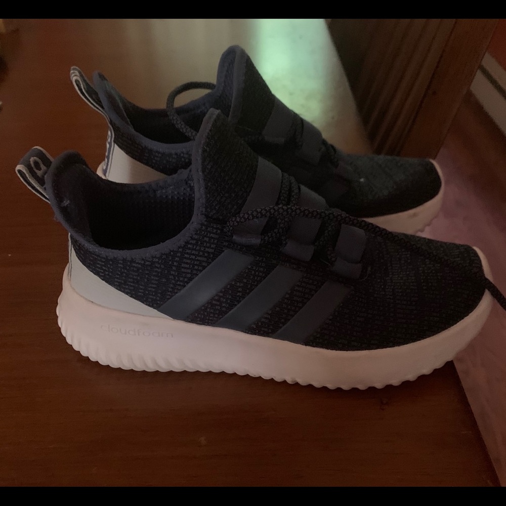 Boys sneakers
